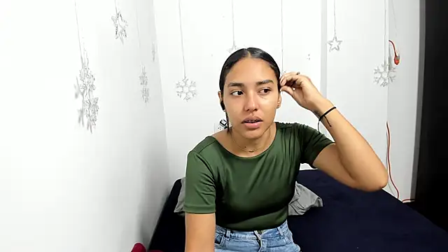 monse 02 online show from January 2026 01:26:02 PM