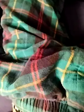 Snapshot of Dennis_2024 chatting on December 2025 08:34:01 AM Dennis 2024 online show from December 2025 08:34:01 AM