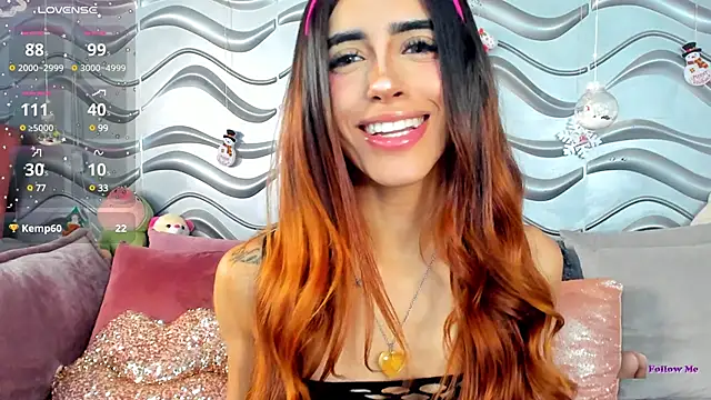 Snapshot of StormiRusso chatting on December 2024 04:34:02 AM StormiRusso online show from December 2024 04:34:02 AM