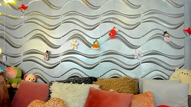 Snapshot of StormiRusso chatting on December 2024 01:23:01 AM StormiRusso online show from December 2024 01:23:01 AM