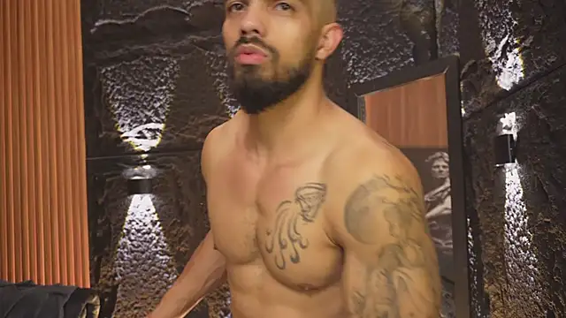 DannSaenz online show from October 2025 09:46:02 PM