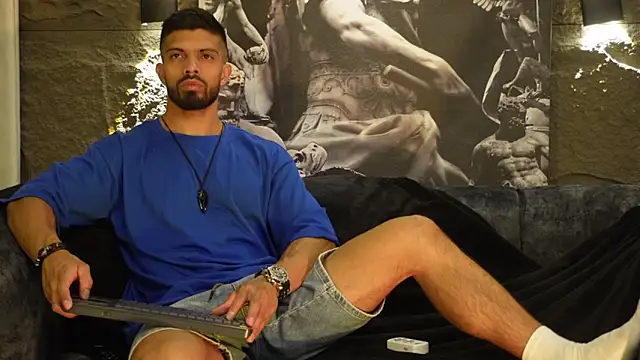 DannSaenz online show from November 2025 09:18:01 PM