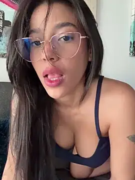 Snapshot of DanielaSaenz0 chatting on January 2025 07:28:02 PM DanielaSaenz0 online show from January 2025 07:28:02 PM