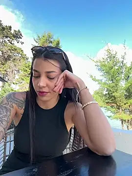 Snapshot of DanielaSaenz0 chatting on January 2025 08:23:02 PM DanielaSaenz0 online show from January 2025 08:23:02 PM