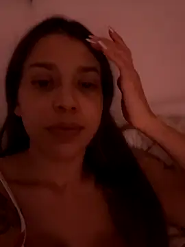 Snapshot of DanielaSaenz0 chatting on December 2025 01:34:01 AM DanielaSaenz0 online show from December 2025 01:34:01 AM