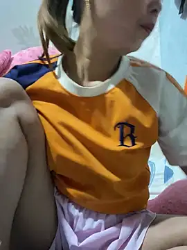 Linaannn online show from February 2025 11:57:02 PM