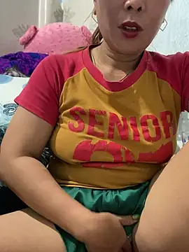 Linaannn online show from February 2025 05:13:02 AM