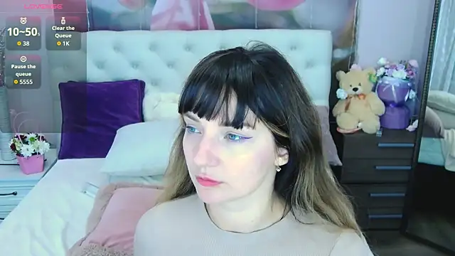 VioletUmi online show from September 2025 08:08:01 AM