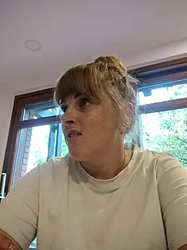 Snapshot of CoddessCrystal chatting on September 2025 06:23:02 AM CoddessCrystal online show from September 2025 06:23:02 AM