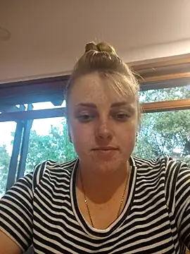 Snapshot of CoddessCrystal chatting on September 2025 05:45:02 AM CoddessCrystal online show from September 2025 05:45:02 AM