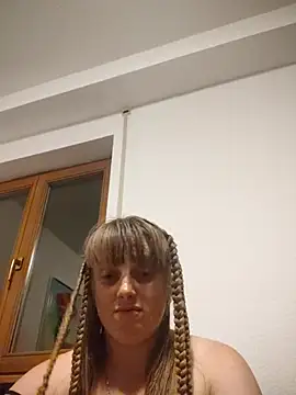 Snapshot of CoddessCrystal chatting on September 2025 07:08:01 PM CoddessCrystal online show from September 2025 07:08:01 PM