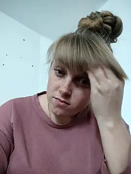 Snapshot of CoddessCrystal chatting on October 2025 11:51:02 AM CoddessCrystal online show from October 2025 11:51:02 AM