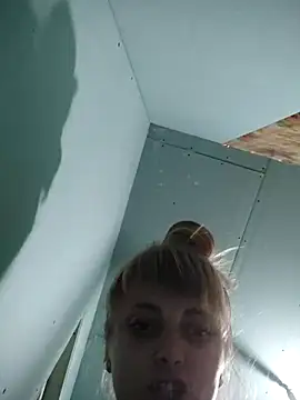 Snapshot of CoddessCrystal chatting on October 2025 05:02:02 PM CoddessCrystal online show from October 2025 05:02:02 PM