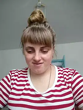 CoddessCrystal online show from November 2025 10:09:01 AM