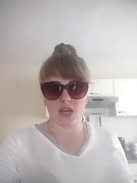 CoddessCrystal online show from June 2026 01:13:01 PM