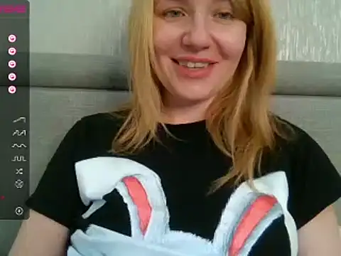 Snapshot of urbadkitty chatting on February 2025 09:43:01 AM urbadkitty online show from February 2025 09:43:01 AM