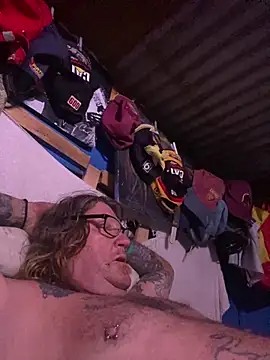 hondaboy351 online show from November 2025 01:31:01 PM