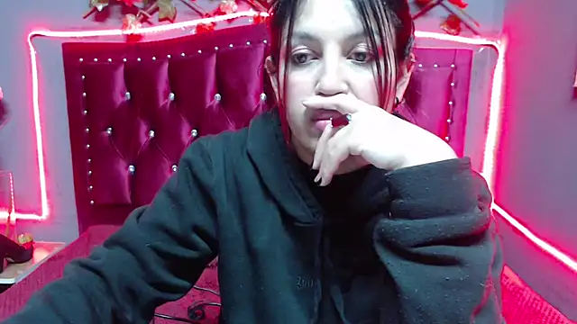 Melani cute02 online show from January 2025 11:32:02 PM
