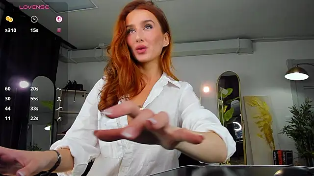 Snapshot of OmeliaDior chatting on March 2026 03:52:01 PM OmeliaDior online show from March 2026 03:52:01 PM