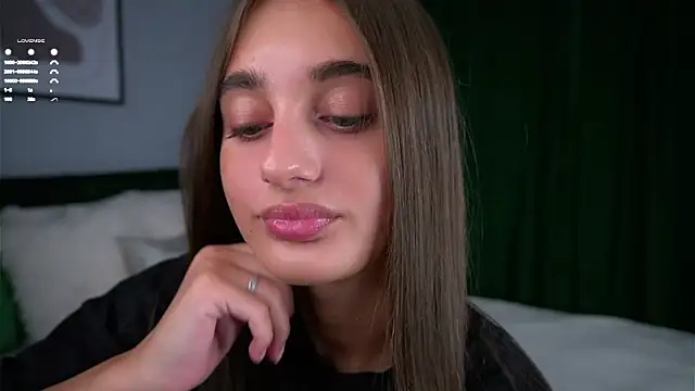 Snapshot of PiquingOgalala chatting on October 2025 12:55:02 AM PiquingOgalala online show from October 2025 12:55:02 AM