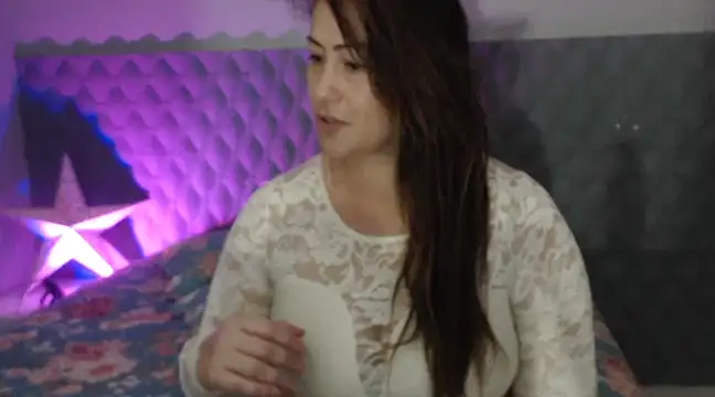 Sarahmonesexy online show from January 2025 07:22:01 PM