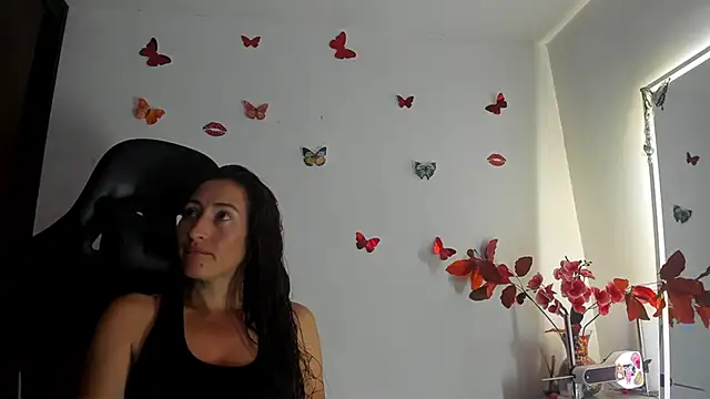 Snapshot of avatomas_02 chatting on February 2025 12:30:01 AM avatomas 02 online show from February 2025 12:30:01 AM