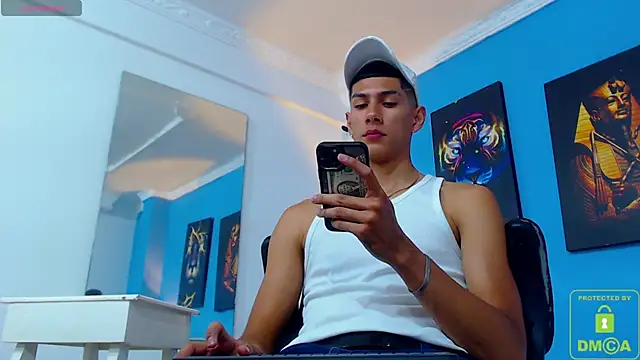 Snapshot of Valerio_20 chatting on December 2024 08:17:01 PM Valerio 20 online show from December 2024 08:17:01 PM