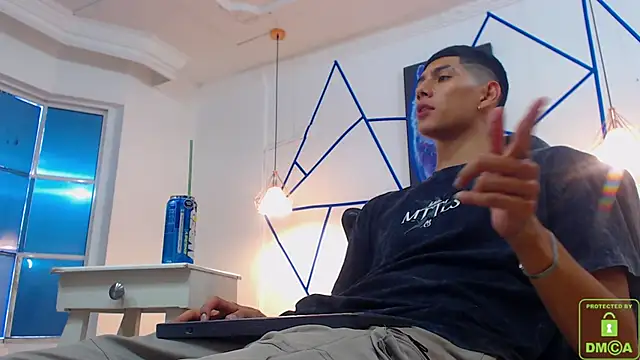 Snapshot of Valerio_20 chatting on December 2024 08:21:02 PM Valerio 20 online show from December 2024 08:21:02 PM