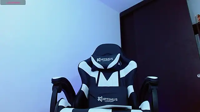 Snapshot of Valerio_20 chatting on February 2025 07:52:02 PM Valerio 20 online show from February 2025 07:52:02 PM