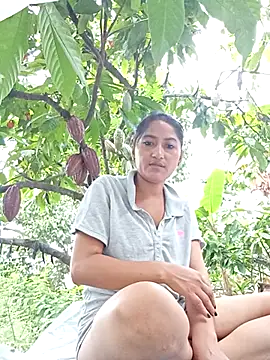 AdelinaMiran90 online show from September 2025 03:34:02 PM