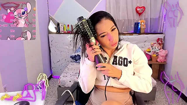 Snapshot of Lina10 chatting on October 2025 07:55:01 PM Lina10 online show from October 2025 07:55:01 PM