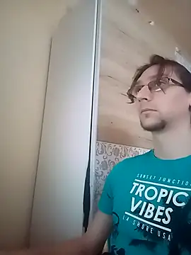 Snapshot of 8Arch9 chatting on January 2025 08:01:01 AM 8Arch9 online show from January 2025 08:01:01 AM