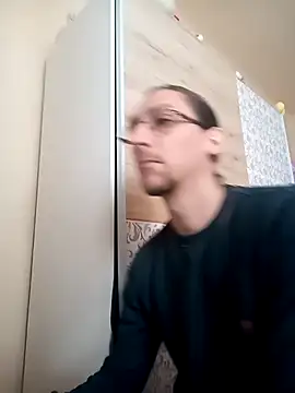 Snapshot of 8Arch9 chatting on February 2025 09:52:01 AM 8Arch9 online show from February 2025 09:52:01 AM