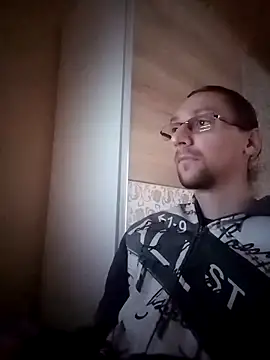 Snapshot of 8Arch9 chatting on February 2025 07:45:01 AM 8Arch9 online show from February 2025 07:45:01 AM