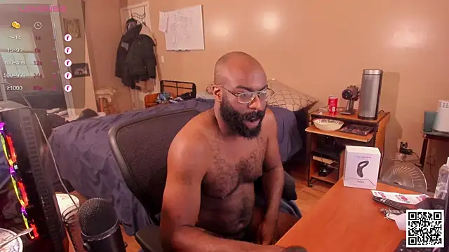 Snapshot of MrChuckDailyXXX chatting on December 2024 07:11:02 PM MrChuckDailyXXX online show from December 2024 07:11:02 PM