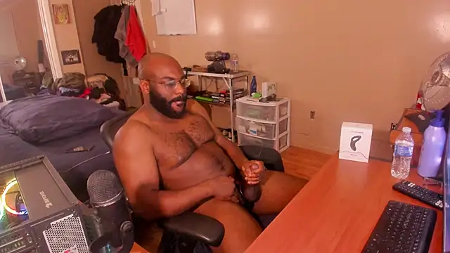 Snapshot of MrChuckDailyXXX chatting on January 2025 06:17:01 AM MrChuckDailyXXX online show from January 2025 06:17:01 AM
