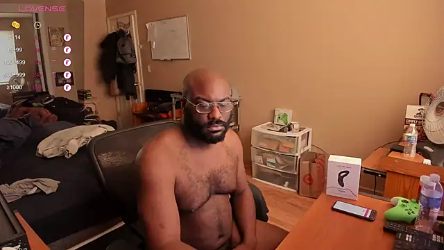 Snapshot of MrChuckDailyXXX chatting on March 2025 01:31:02 PM MrChuckDailyXXX online show from March 2025 01:31:02 PM
