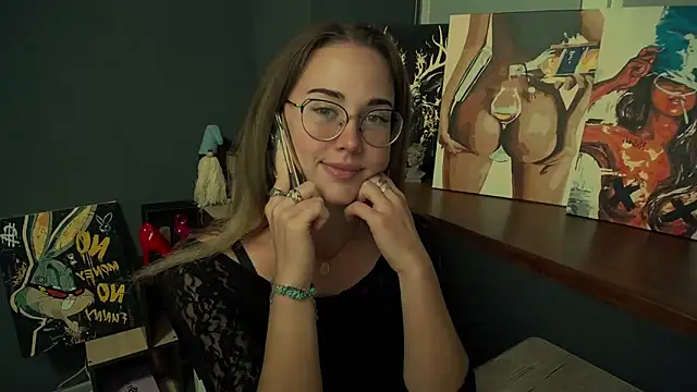 luxie milady online show from October 2025 02:17:02 PM