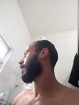 Snapshot of LopeseLua chatting on October 2025 05:20:02 PM LopeseLua online show from October 2025 05:20:02 PM