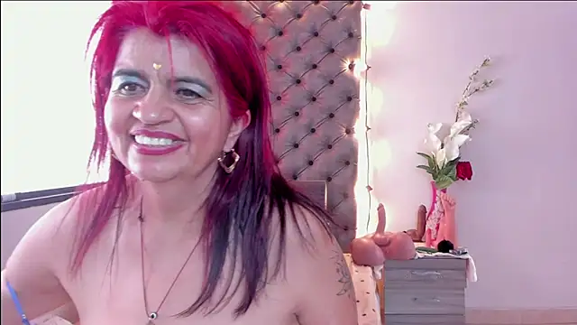 Snapshot of RoxetteMature chatting on January 2025 05:40:02 PM RoxetteMature online show from January 2025 05:40:02 PM