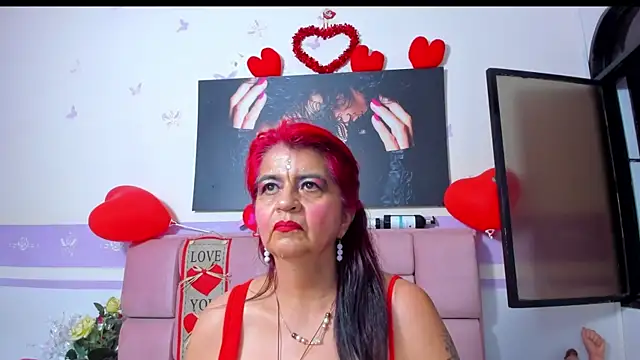 Snapshot of RoxetteMature chatting on February 2025 03:43:02 AM RoxetteMature online show from February 2025 03:43:02 AM