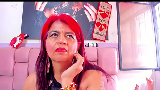 Snapshot of RoxetteMature chatting on February 2025 03:28:02 PM RoxetteMature online show from February 2025 03:28:02 PM