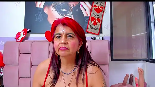 Snapshot of RoxetteMature chatting on February 2025 05:59:01 PM RoxetteMature online show from February 2025 05:59:01 PM