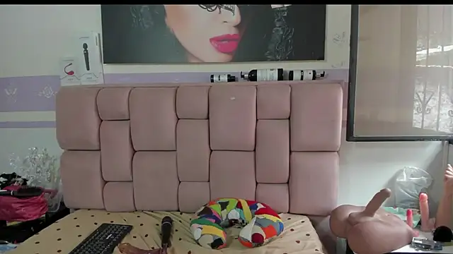 Snapshot of RoxetteMature chatting on March 2025 05:54:01 PM RoxetteMature online show from March 2025 05:54:01 PM