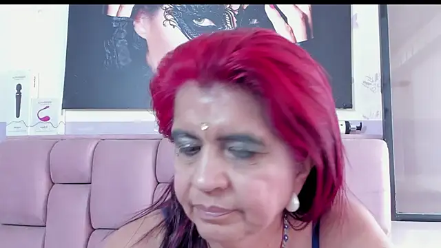 Snapshot of RoxetteMature chatting on March 2025 06:01:02 PM RoxetteMature online show from March 2025 06:01:02 PM