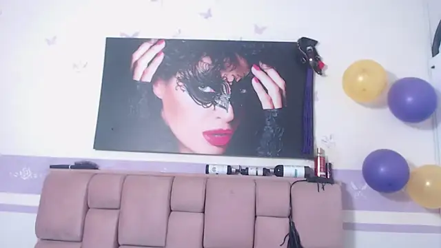 Snapshot of RoxetteMature chatting on October 2025 11:53:01 AM RoxetteMature online show from October 2025 11:53:01 AM