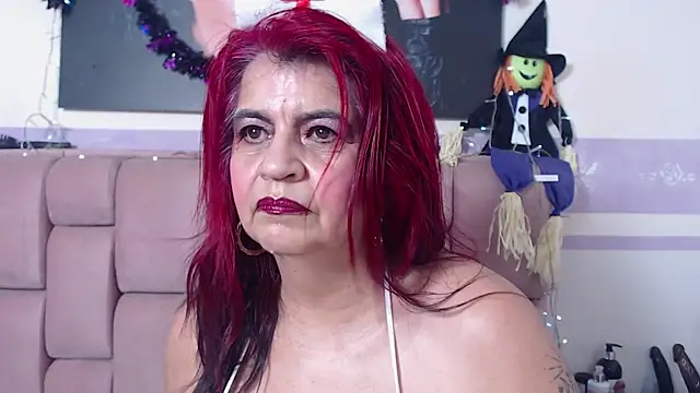 Snapshot of RoxetteMature chatting on October 2025 12:06:01 PM RoxetteMature online show from October 2025 12:06:01 PM