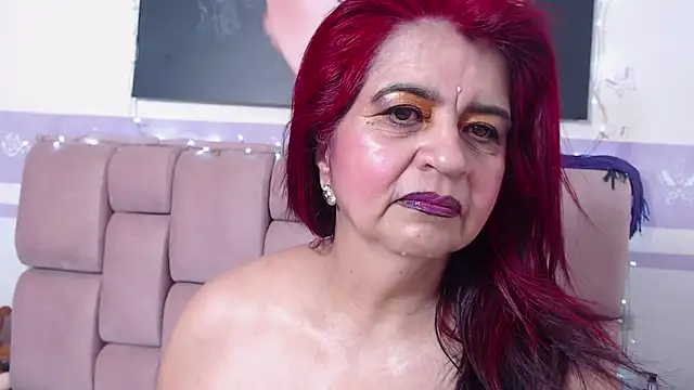 Snapshot of RoxetteMature chatting on November 2025 12:37:02 PM RoxetteMature online show from November 2025 12:37:02 PM