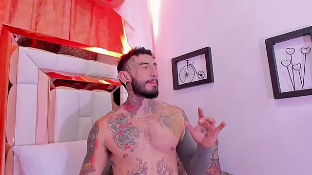 dilan scootk  online show from May 2026 07:42:01 PM