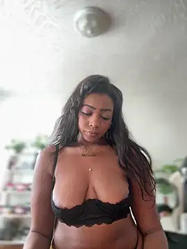 Snapshot of Blazerina chatting on October 2025 05:57:02 PM Blazerina online show from October 2025 05:57:02 PM